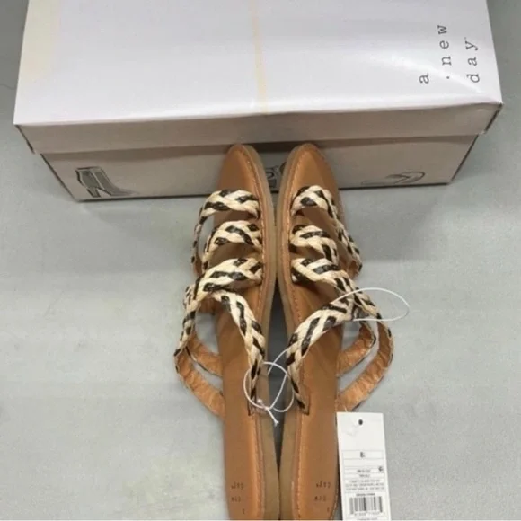 A New Day Women's Tan and Black Sandals - Picture 4 of 5